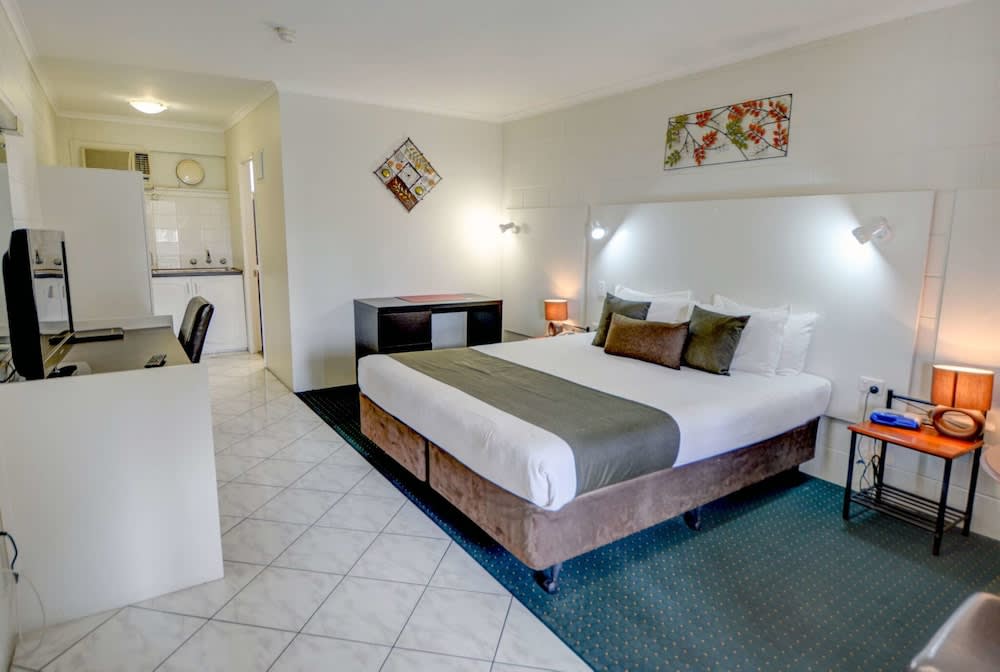Elkira Court Motel 2