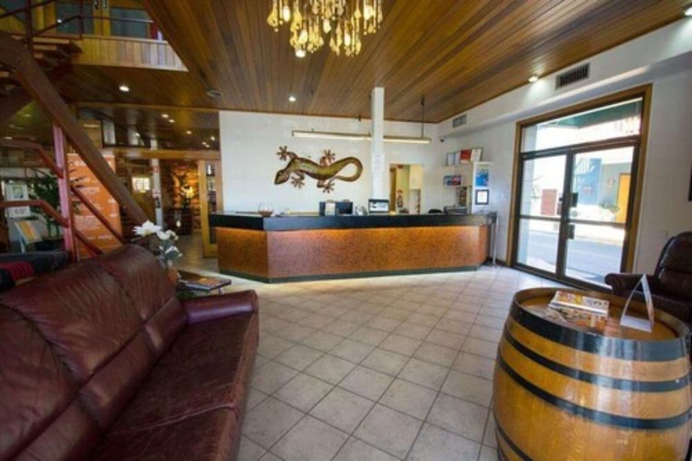 Elkira Court Motel 1