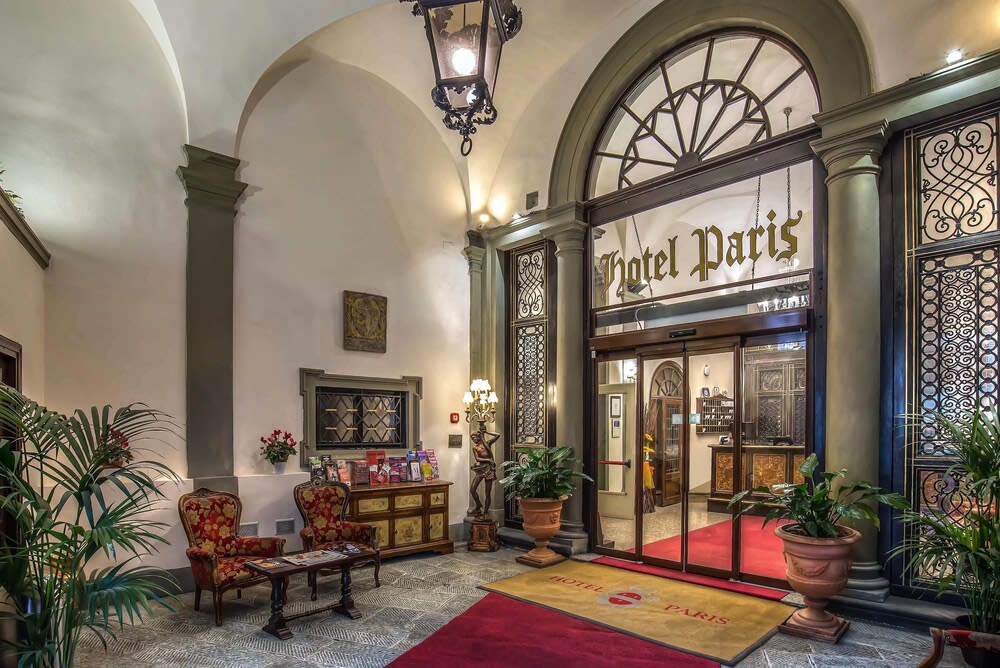 Hotel Paris 2