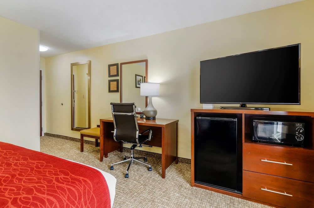 Comfort Inn & Suites Hillsville I-77 3