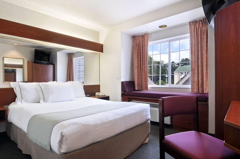 Microtel Inn & Suites Marianna 4