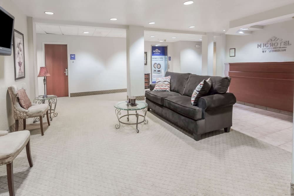 Microtel Inn & Suites Marianna 3