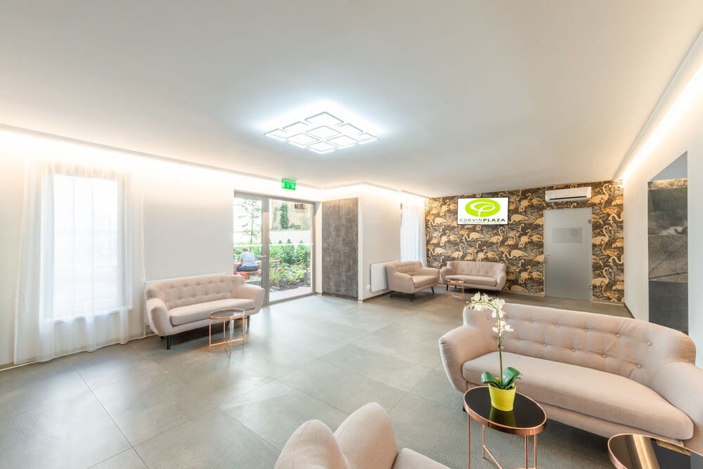 Corvin Plaza Apartments & Suites 2