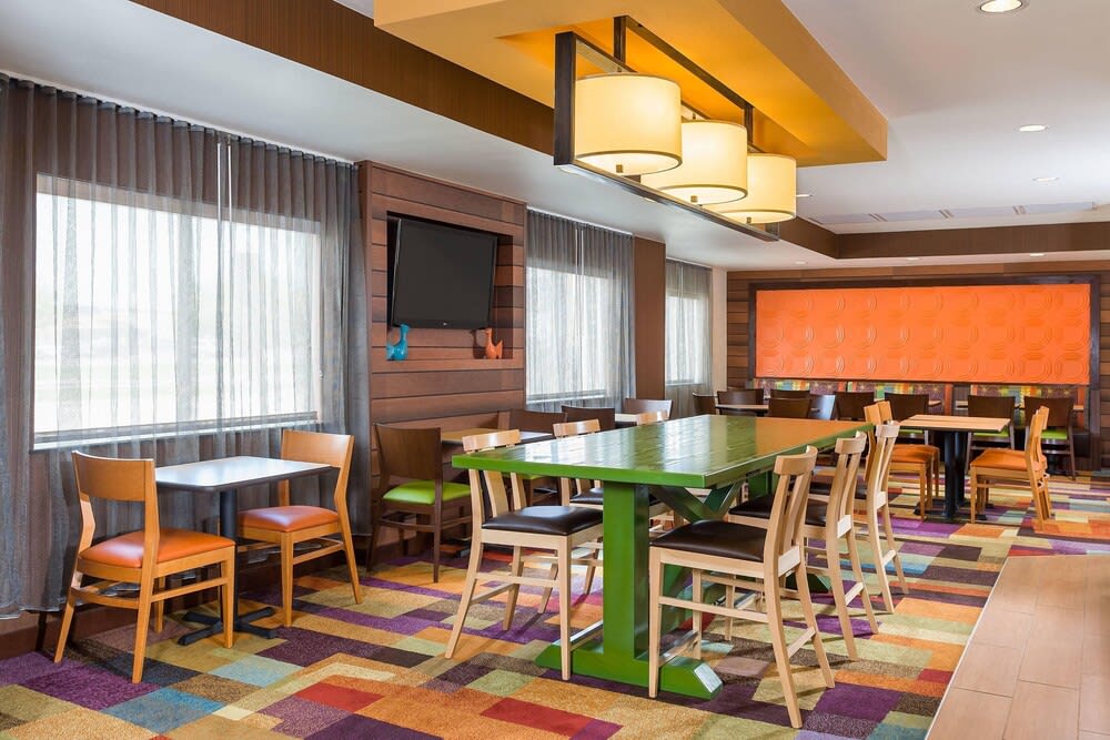 Fairfield Inn & Suites Grand Rapids 2