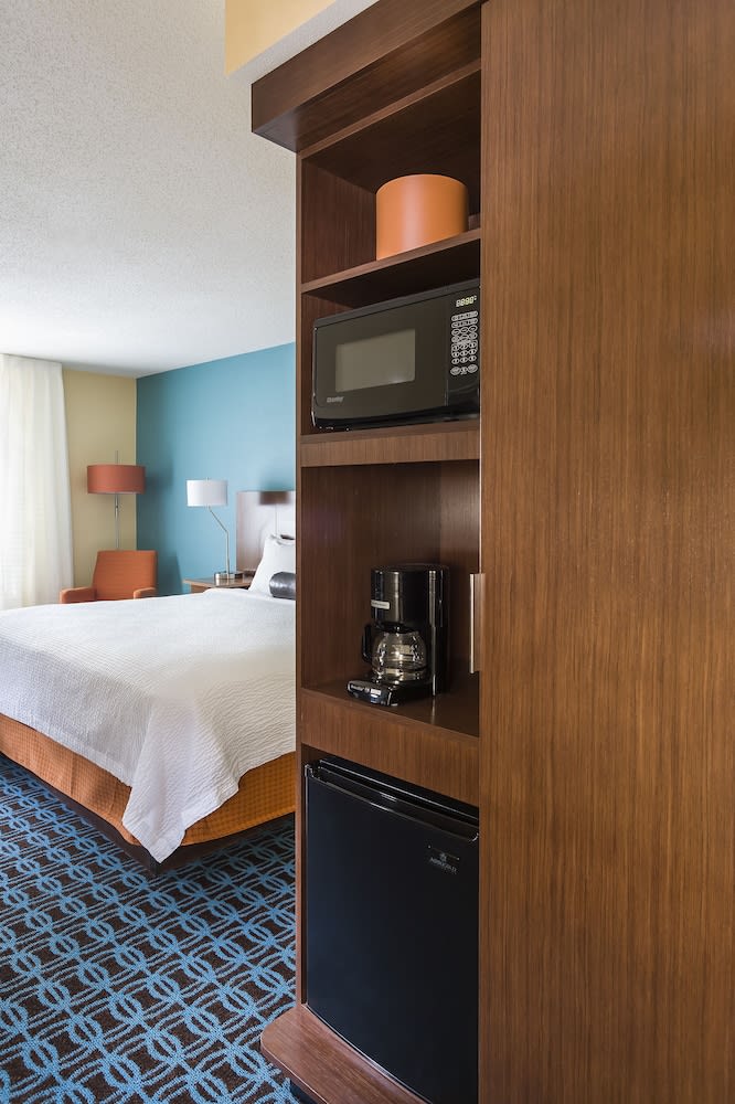 Fairfield Inn & Suites Grand Rapids 5