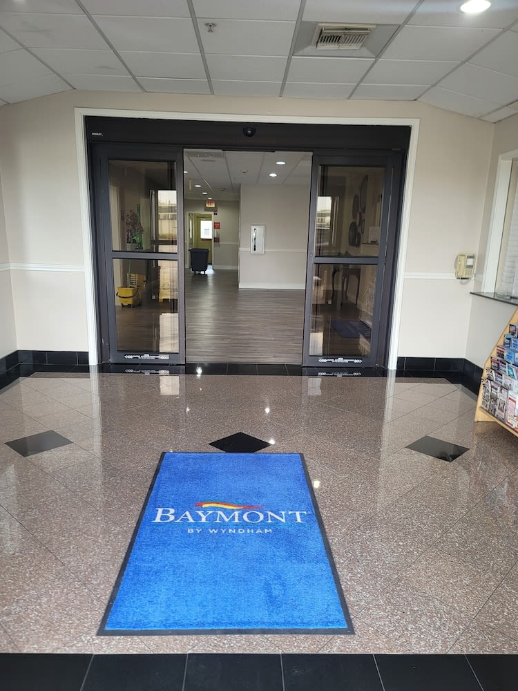Baymont by Wyndham Houston Brookhollow 2