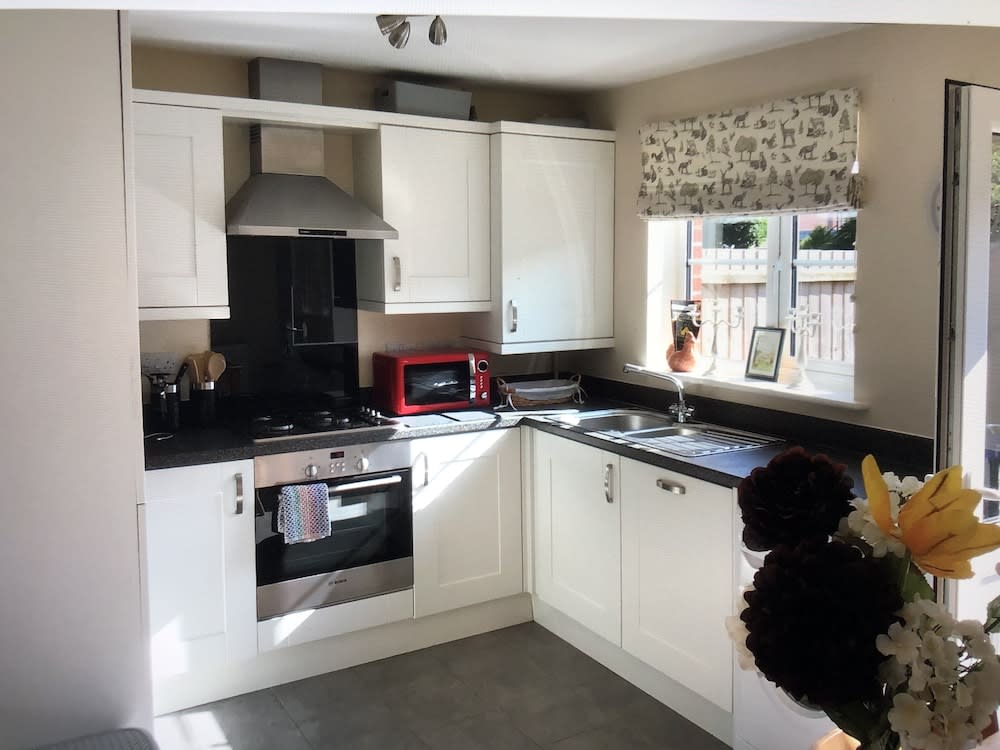 Lazy Nest - Sleeps 4, Parking, Garden & Hammocks 1