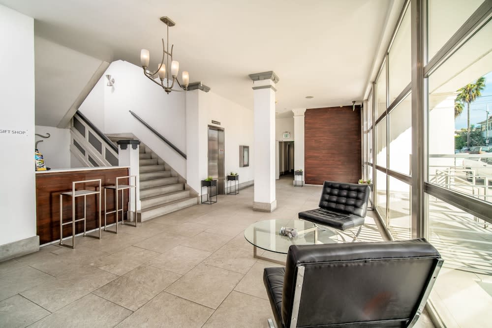 AIR Venice on the Beach 4