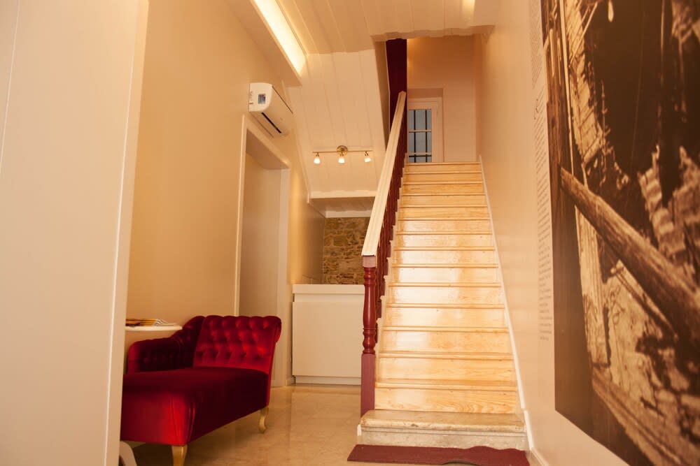 Lisbon Arsenal Suites 2