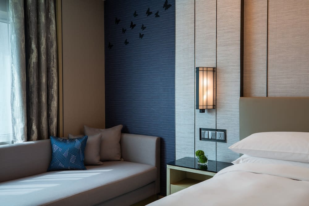 Renaissance Shenzhen Luohu Hotel 4