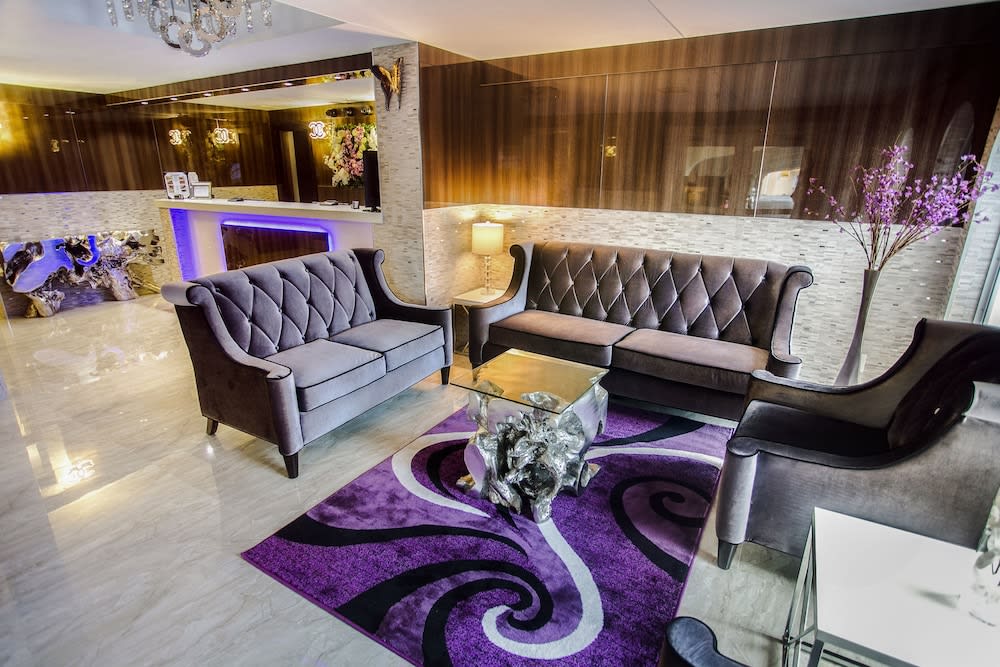 Ocean Beach Palace 4