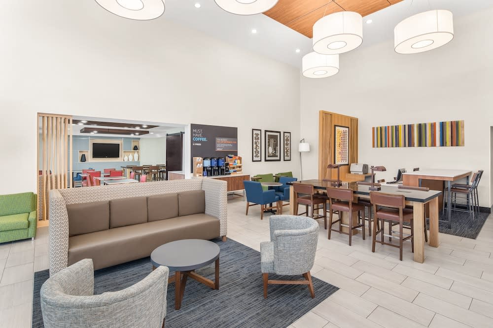 Holiday Inn Express & Suites GREENVILLE-SPARTANBURG(DUNCAN) by IHG 2