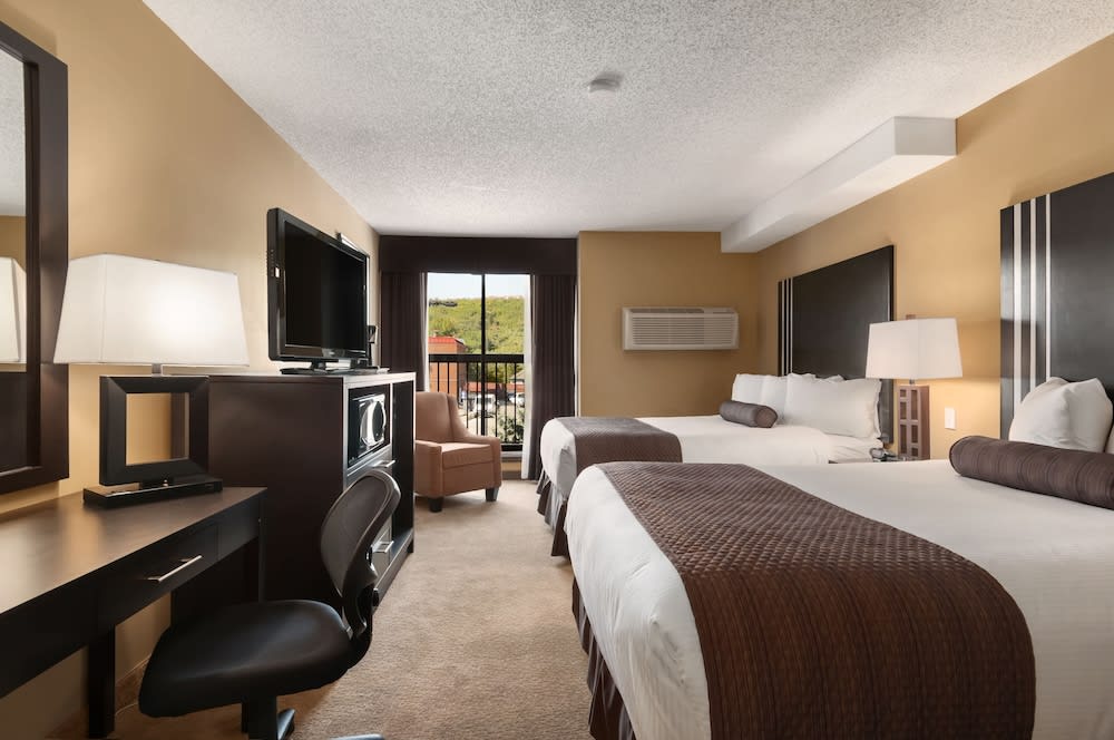 Days Inn by Wyndham Calgary Northwest 4