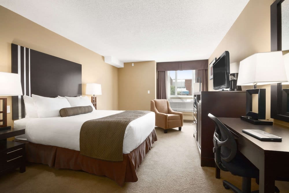 Days Inn by Wyndham Calgary Northwest 5