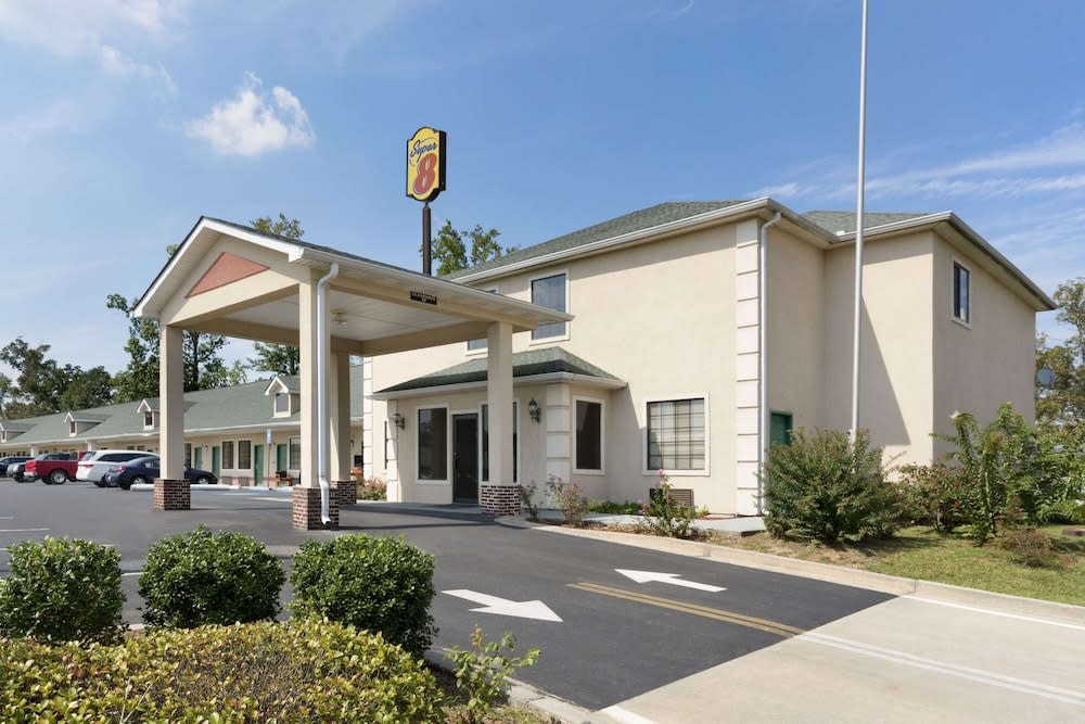 Super 8 by Wyndham Chatsworth/Dalton 1