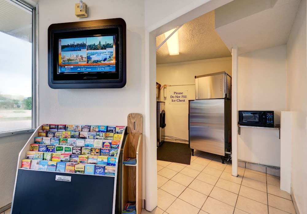 Motel 6 Cocoa Beach, FL 2
