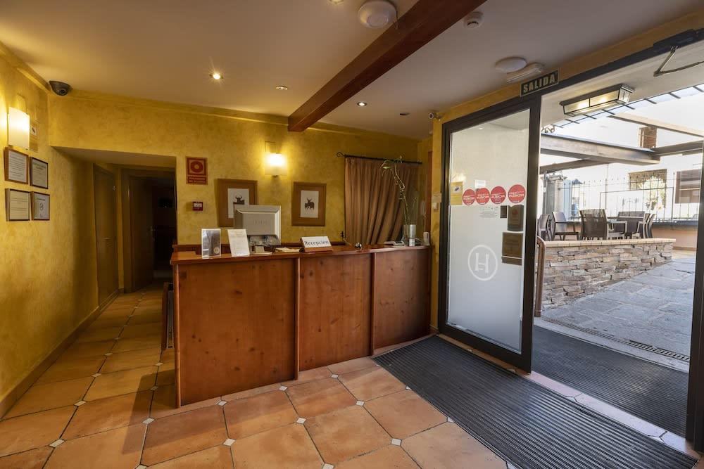 Hostal Restaurante Puerta del Alcázar 2