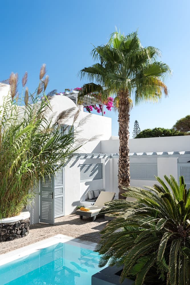 Santorini Kastelli Resort 5