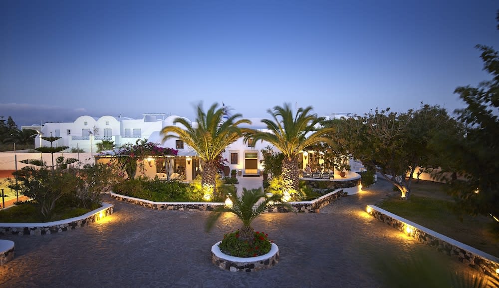 Santorini Kastelli Resort 2