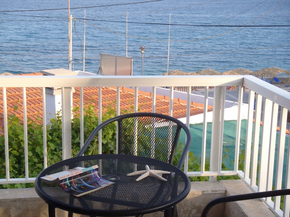 Ilioxenia Chios Studios & Apartments 1