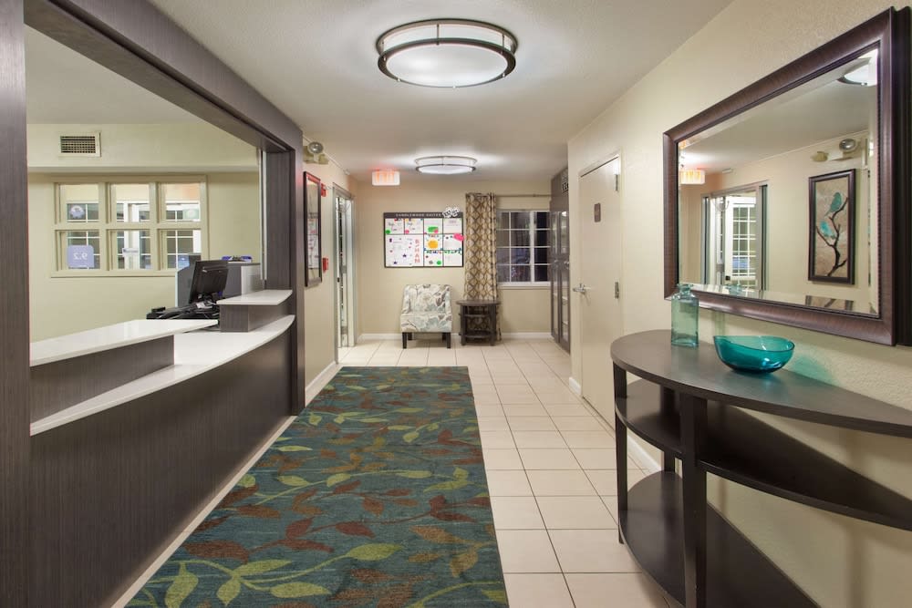 Sonesta Simply Suites Detroit Warren 2