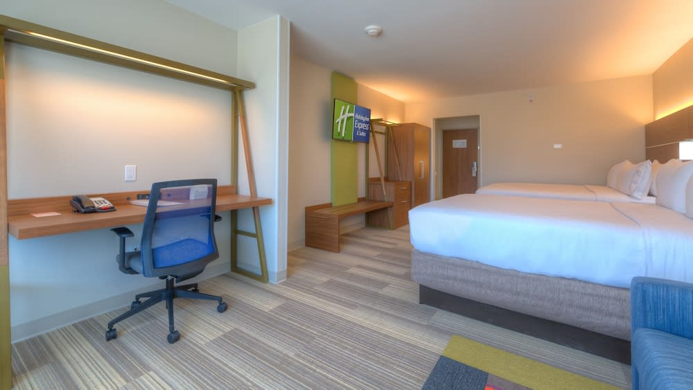Holiday Inn Express & Suites Tulsa Midtown by IHG 4