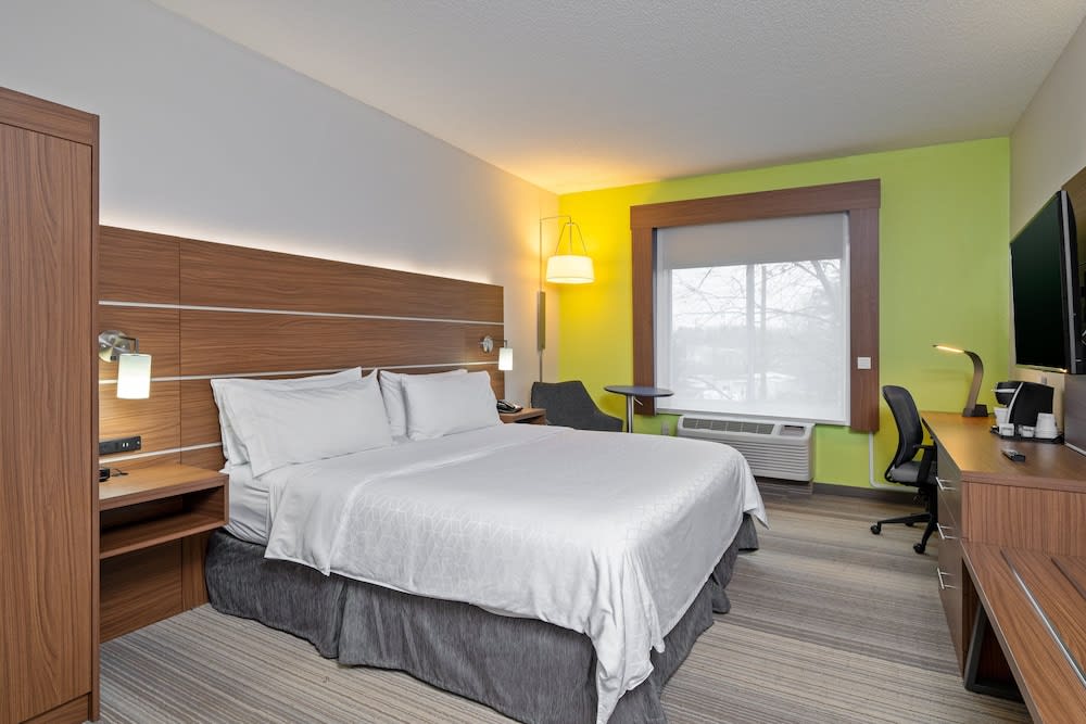 Holiday Inn Express Hotel & Suites Woodbridge by IHG 4