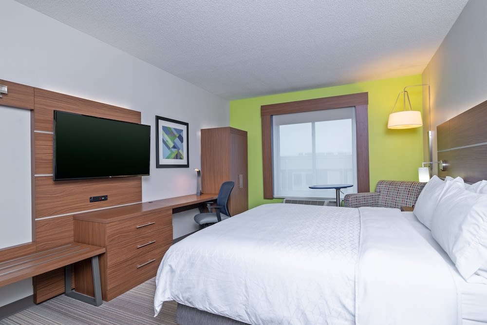 Holiday Inn Express Hotel & Suites Woodbridge by IHG 5