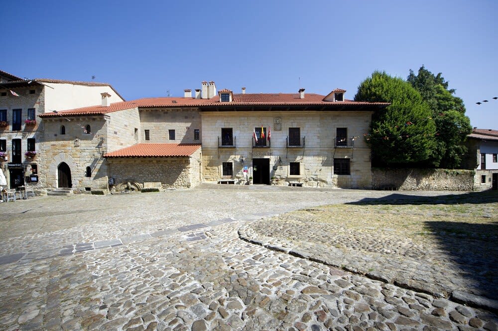 Parador de Santillana Gil Blas 1