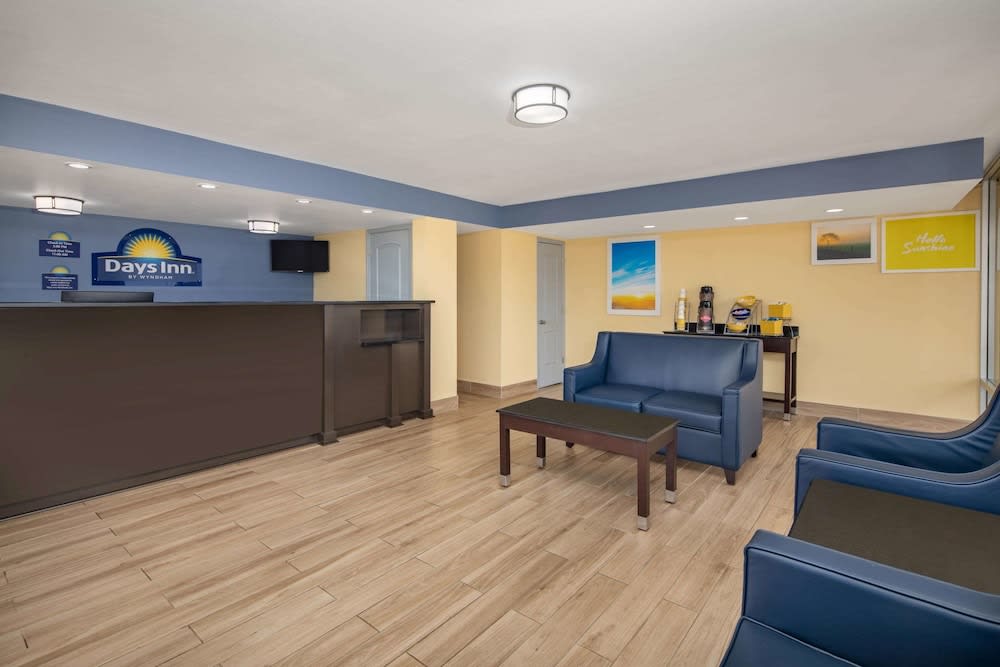 Days Inn by Wyndham Muscle Shoals 2