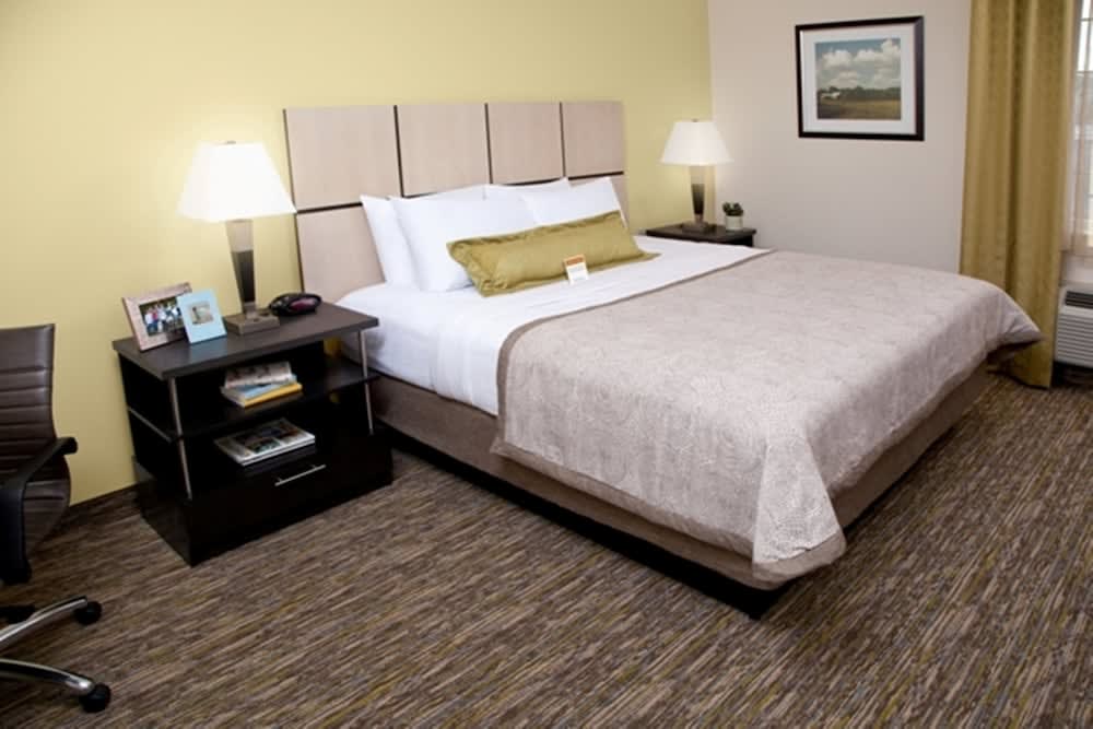 Candlewood Suites GROVE CITY - OUTLET CENTER by IHG 2