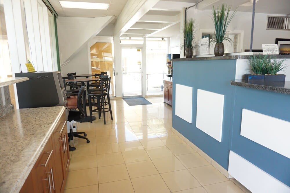 Hollywood Gateway Inn 2