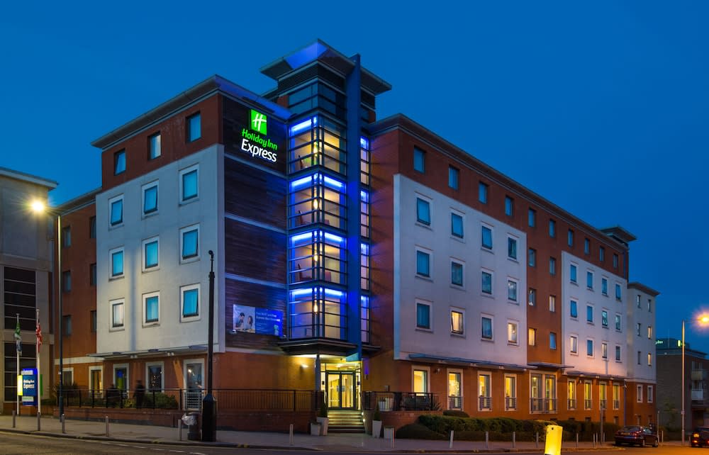 Holiday Inn Express STEVENAGE by IHG 1