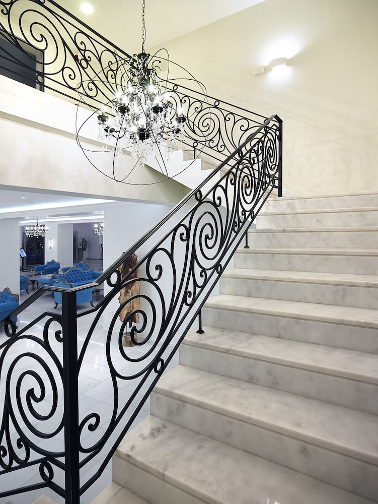 Anemos Luxury Grand Resort 2