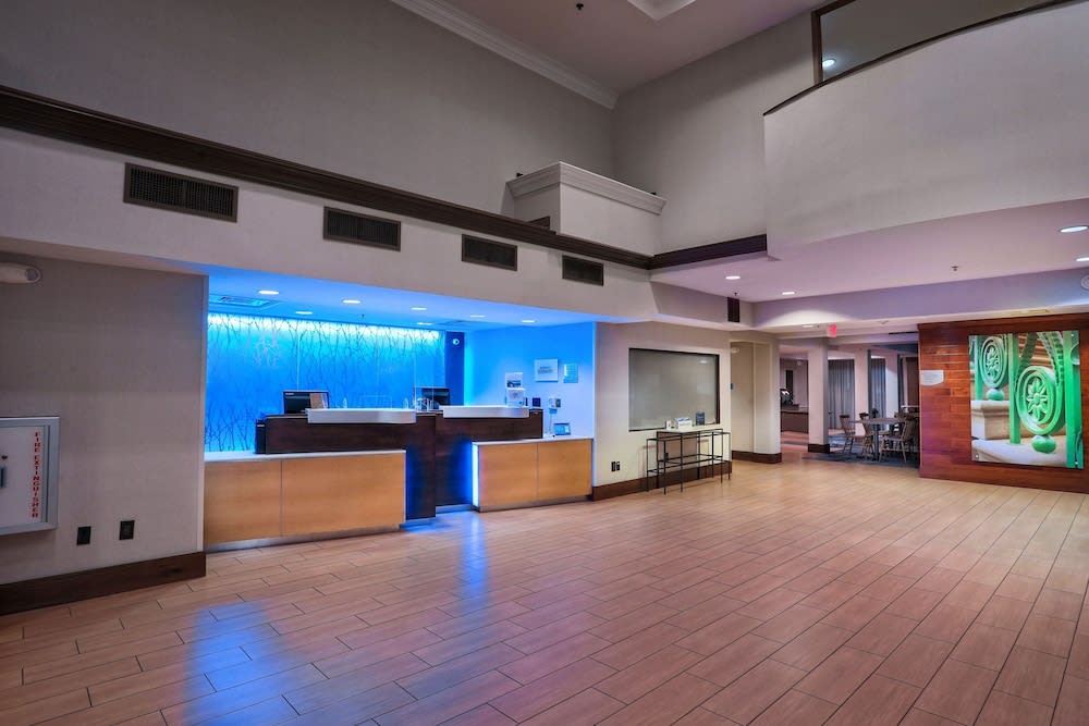 Fairfield Inn & Suites by Marriott Charleston North/Ashley Phosphate 2