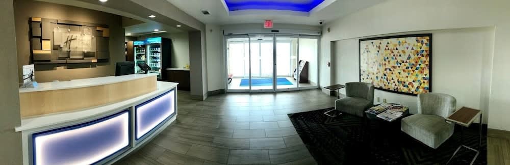 Holiday Inn Express & Suites DECATUR by IHG 2
