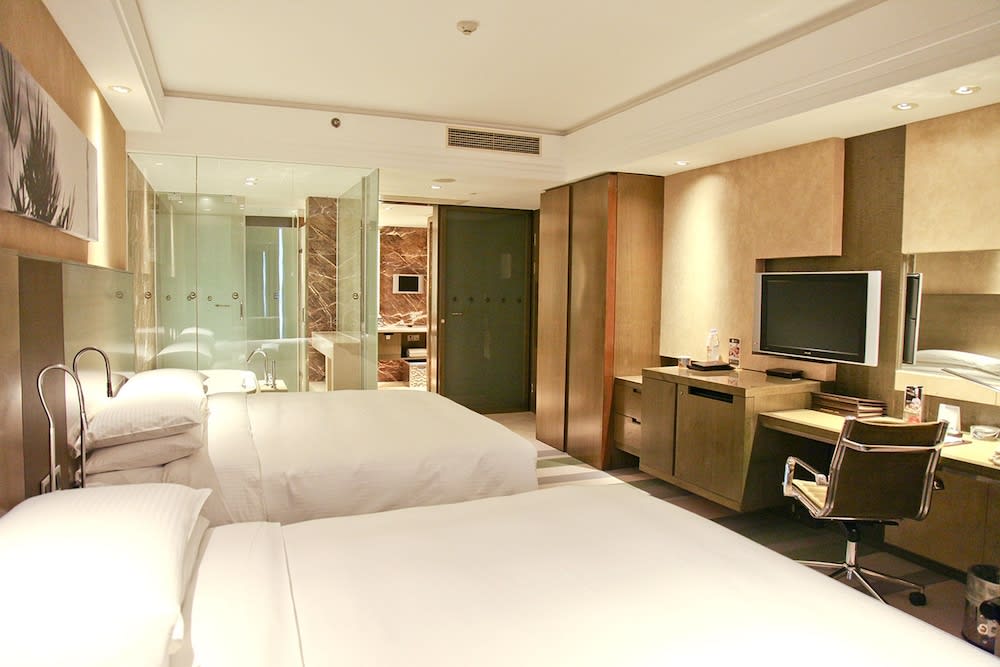 The Eton Hotel Shanghai 5