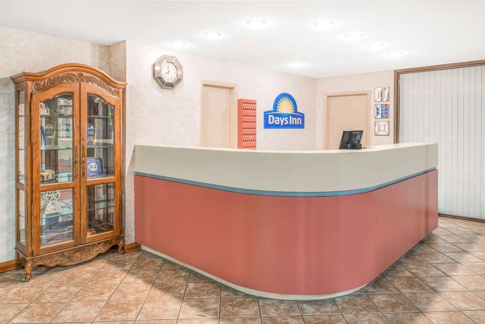 Days Inn by Wyndham Calvert City - Paducah East 2