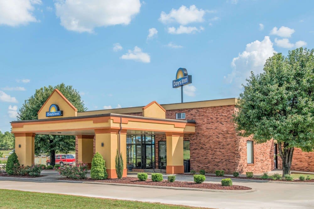 Days Inn by Wyndham Calvert City - Paducah East 1