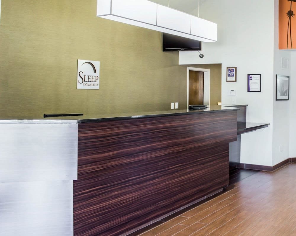 Sleep Inn & Suites Spring Lake - Fayetteville near Fort Bragg 2