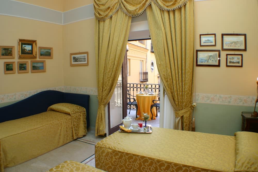 Hotel Art Resort Galleria Umberto 4