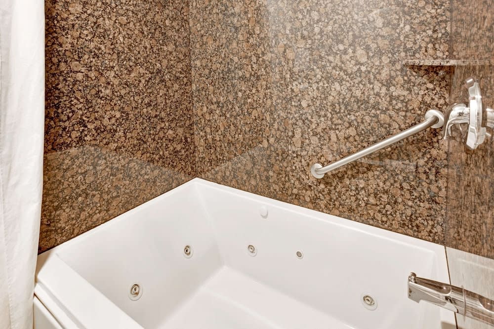 Super 8 by Wyndham Cypress Buena Park Area 4