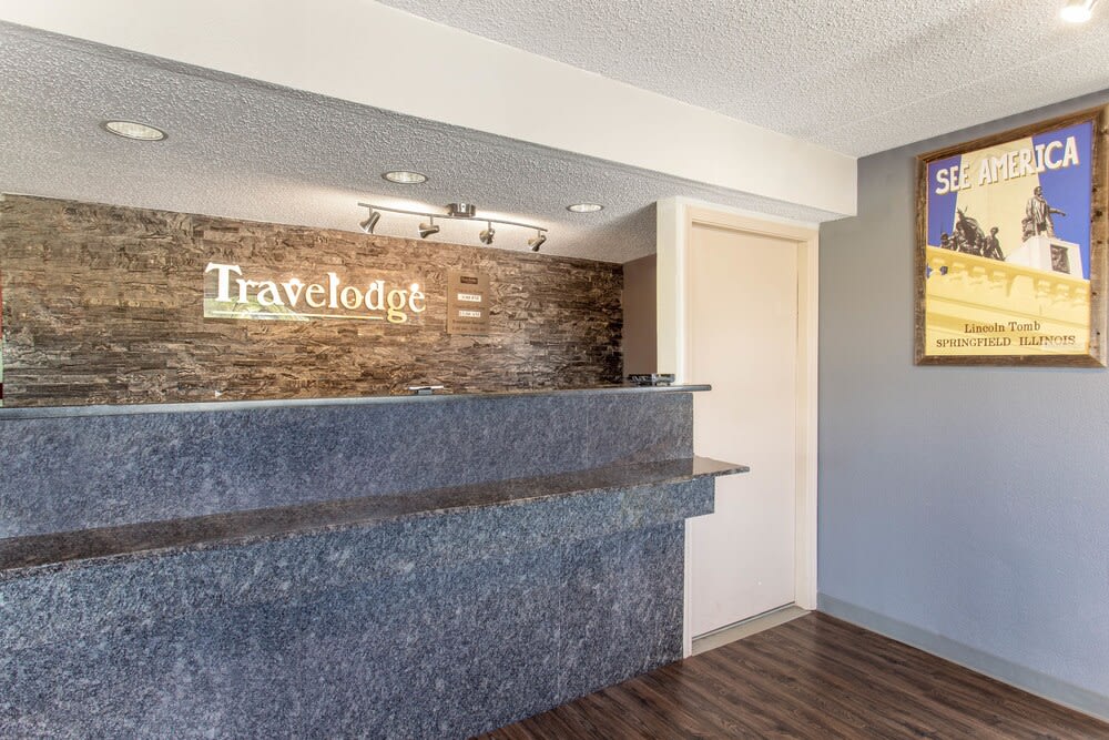 Travelodge by Wyndham Chicago - South Holland 2