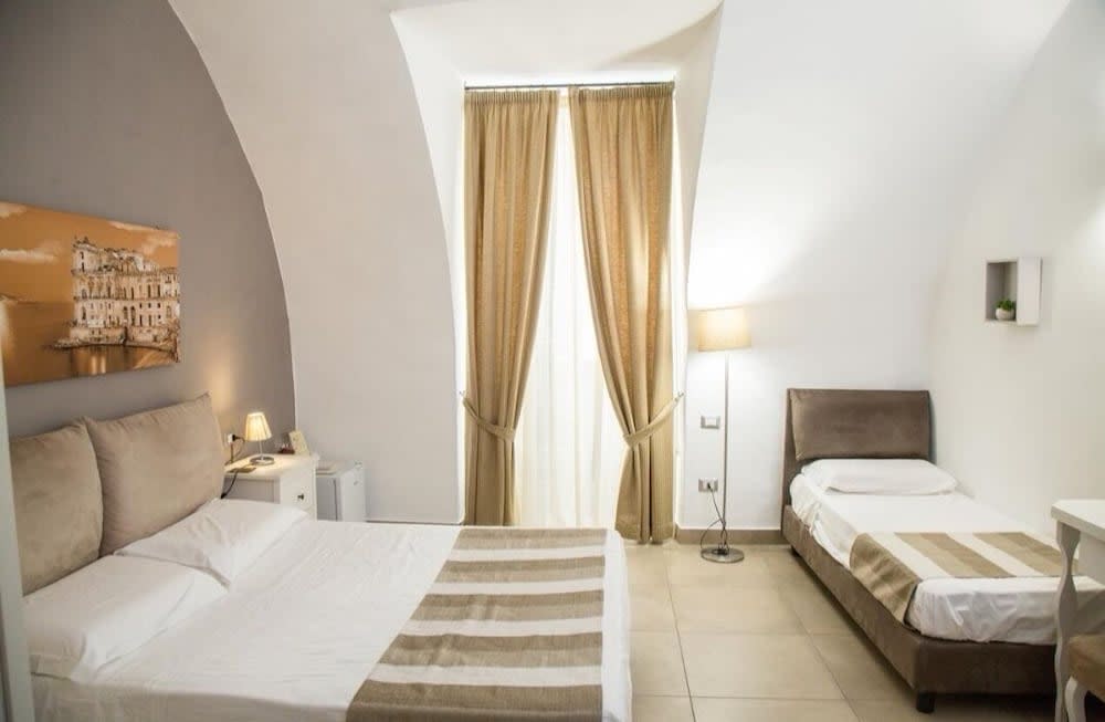 Chiaia Suites 2