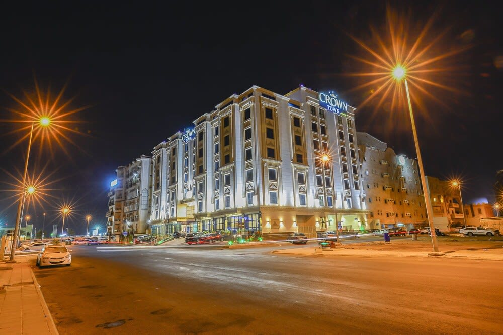 Crown Town Hotel 1