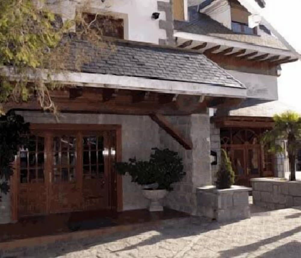 EL NIDO DEL AGUILA HOTEL LAS GACELAS, Becerril 1