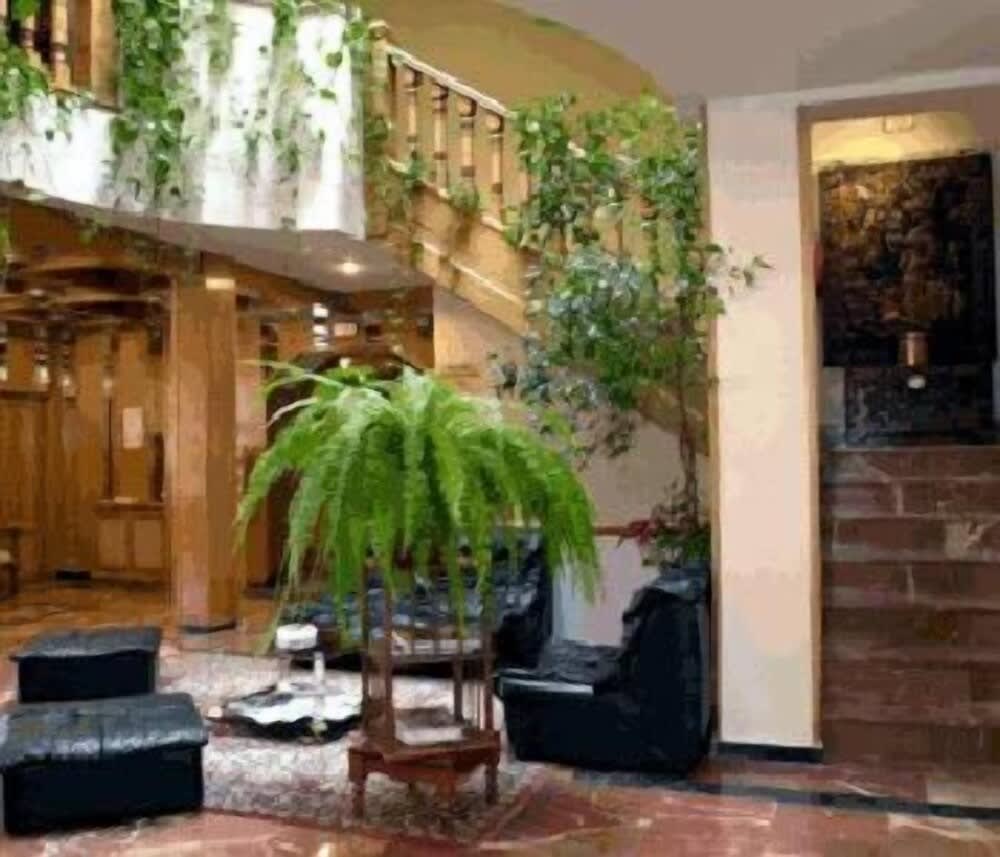 EL NIDO DEL AGUILA HOTEL LAS GACELAS, Becerril 3