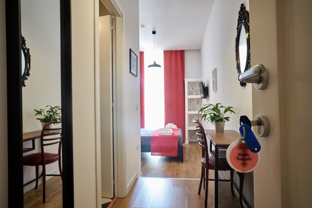 Daily Napoli - Lungomare 4