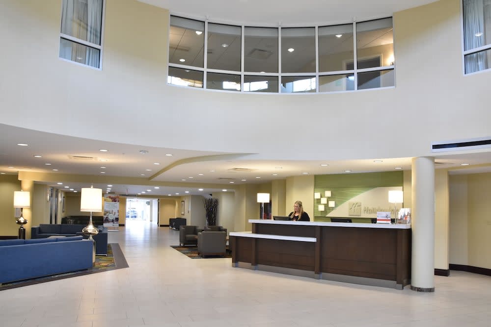 Holiday Inn Canton (Belden Village) by IHG 2