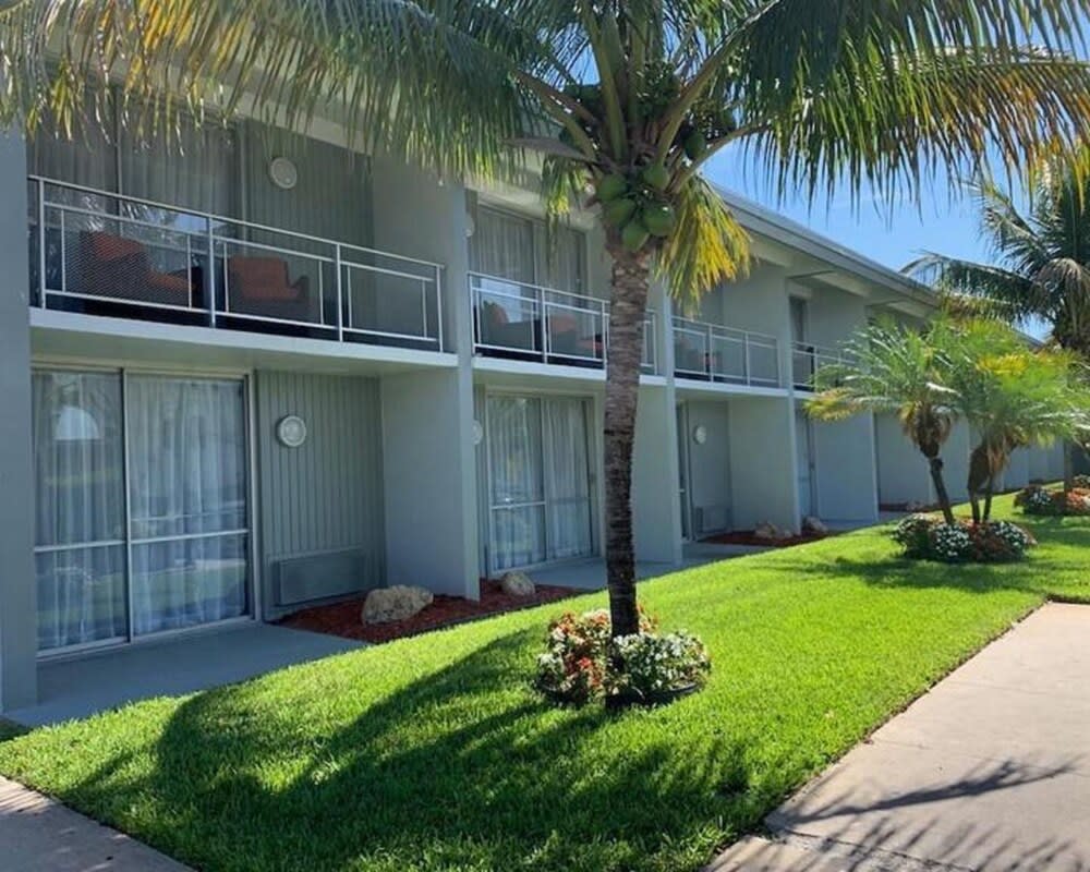 Hollywood Gateway Inn 1